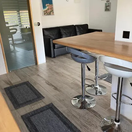 Trinity Apartment *